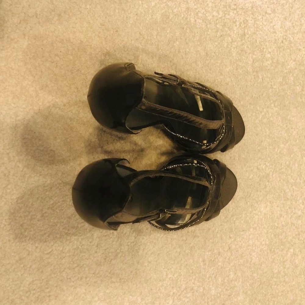 GUESS Elegant Black and Silver Women's Heels, Size 10 - Picture 4 of 6